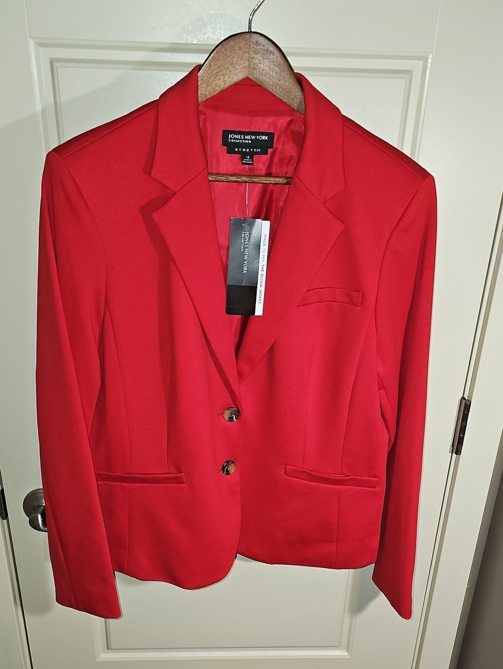 Jones New York Red Women's Stretch Jacket Size 16. NWT